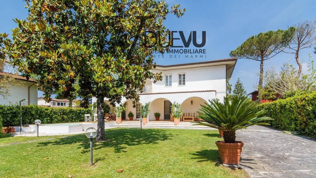Villa in Caranna-Vaiana, Forte dei Marmi, Tuscany 4 - 12482725