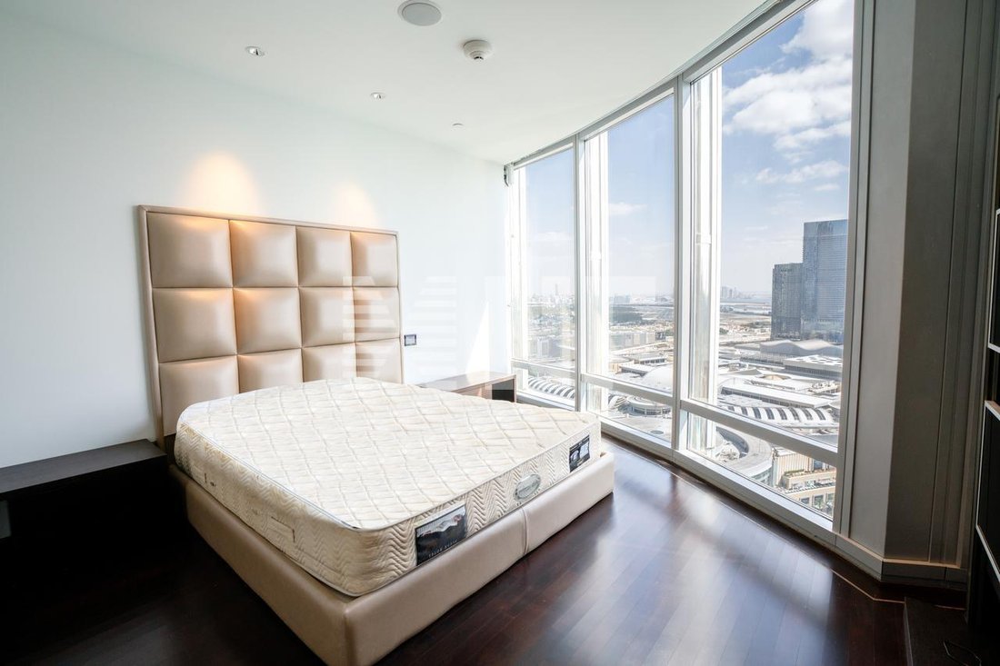 Apartment in Burj Khalifa, Downtown Dubai, Dubai 4 - 14369132