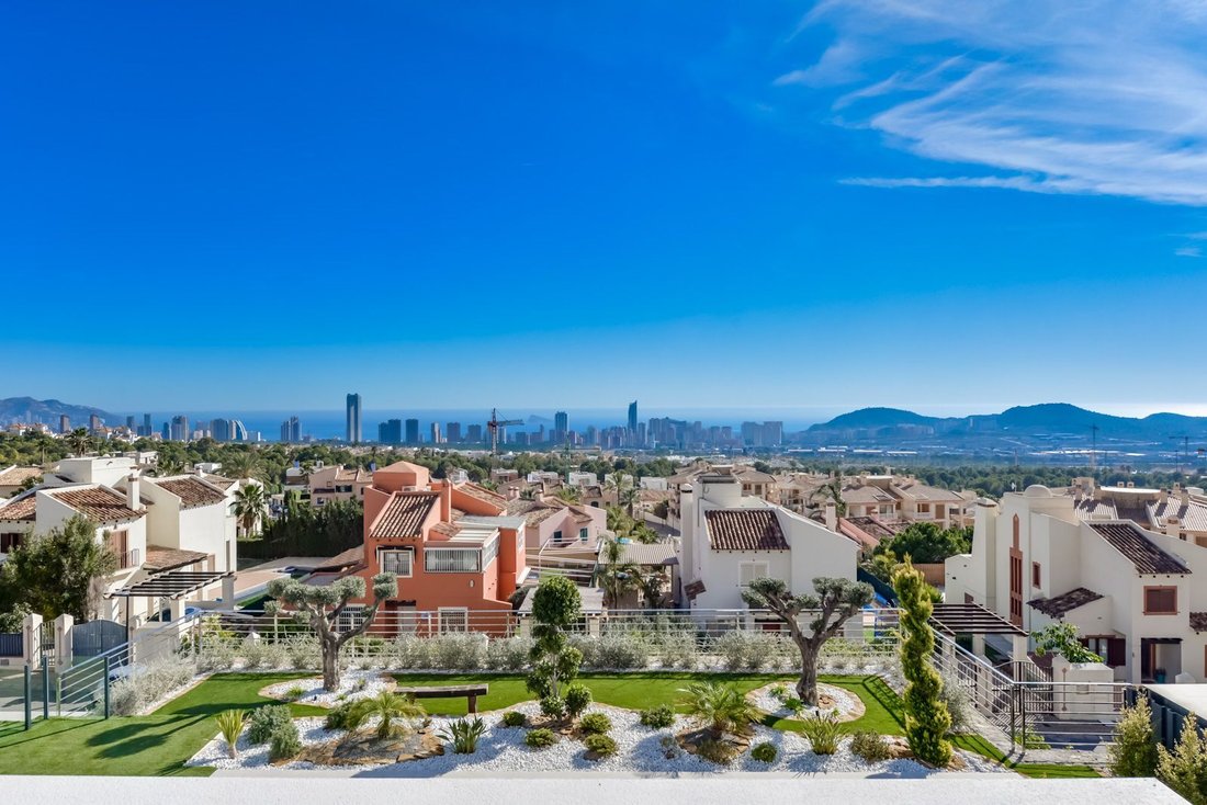 Villa in Finestrat, Valencian Community, Spain 2 - 12409341