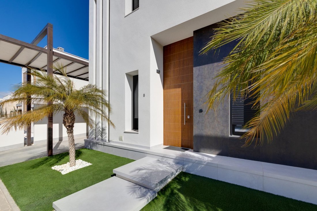 Villa in Pilar de la Horadada, Valencian Community, Spain 2 - 14372218