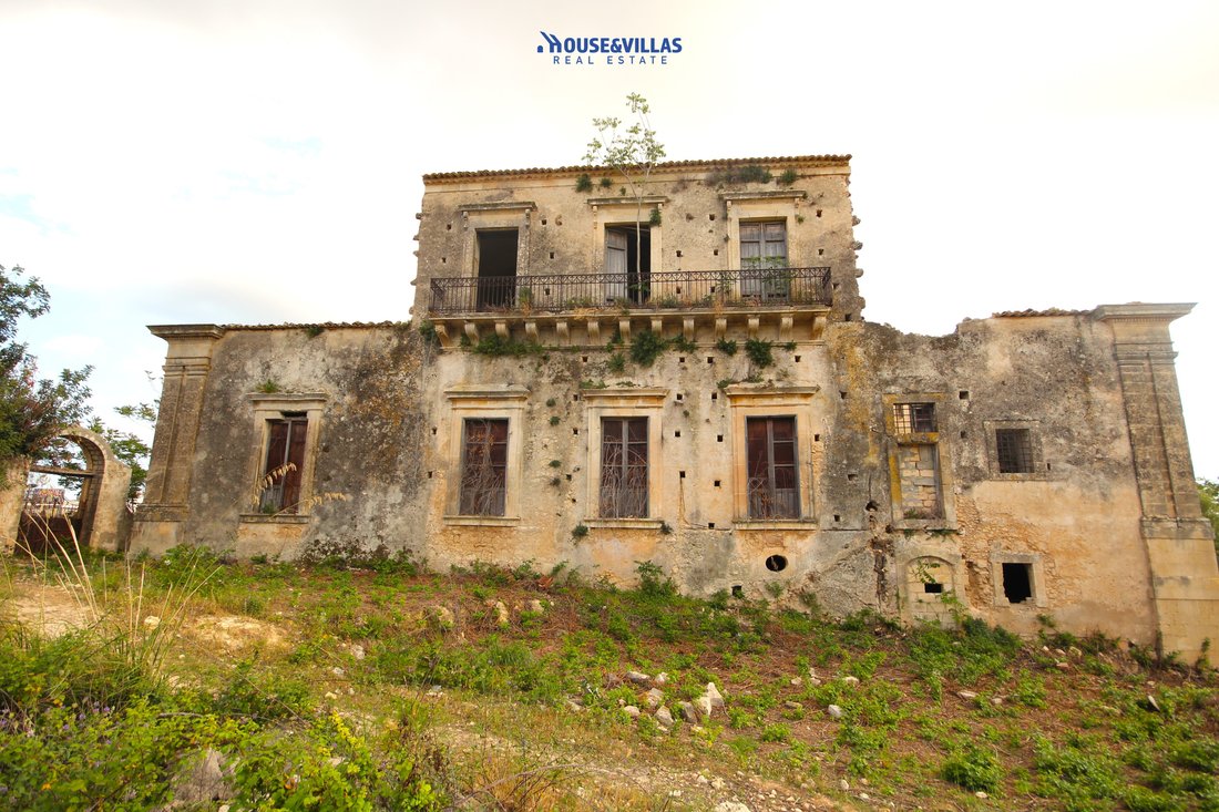 Villa in Center, Noto, Sicily 1 - 14375196