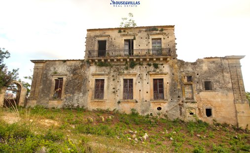Villa in Center, Noto, Sicily 1