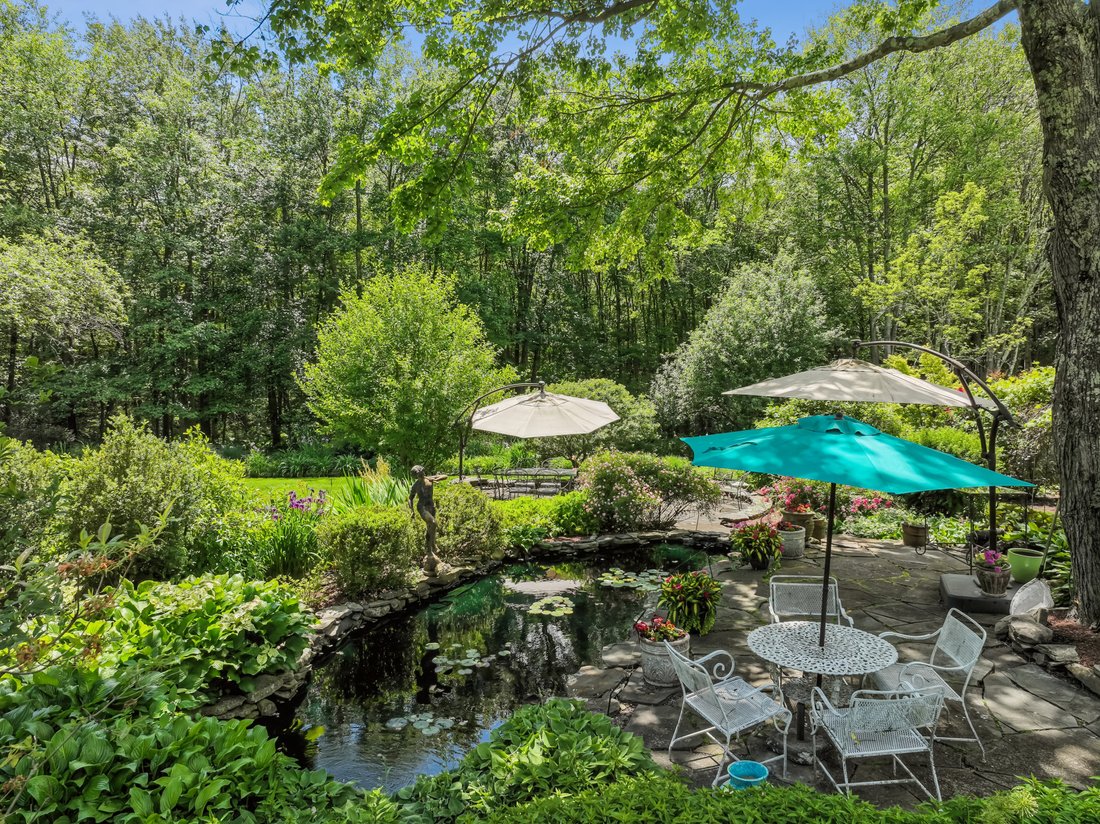 Stunning 1825 Home Showcases Historic In Long Valley, New Jersey