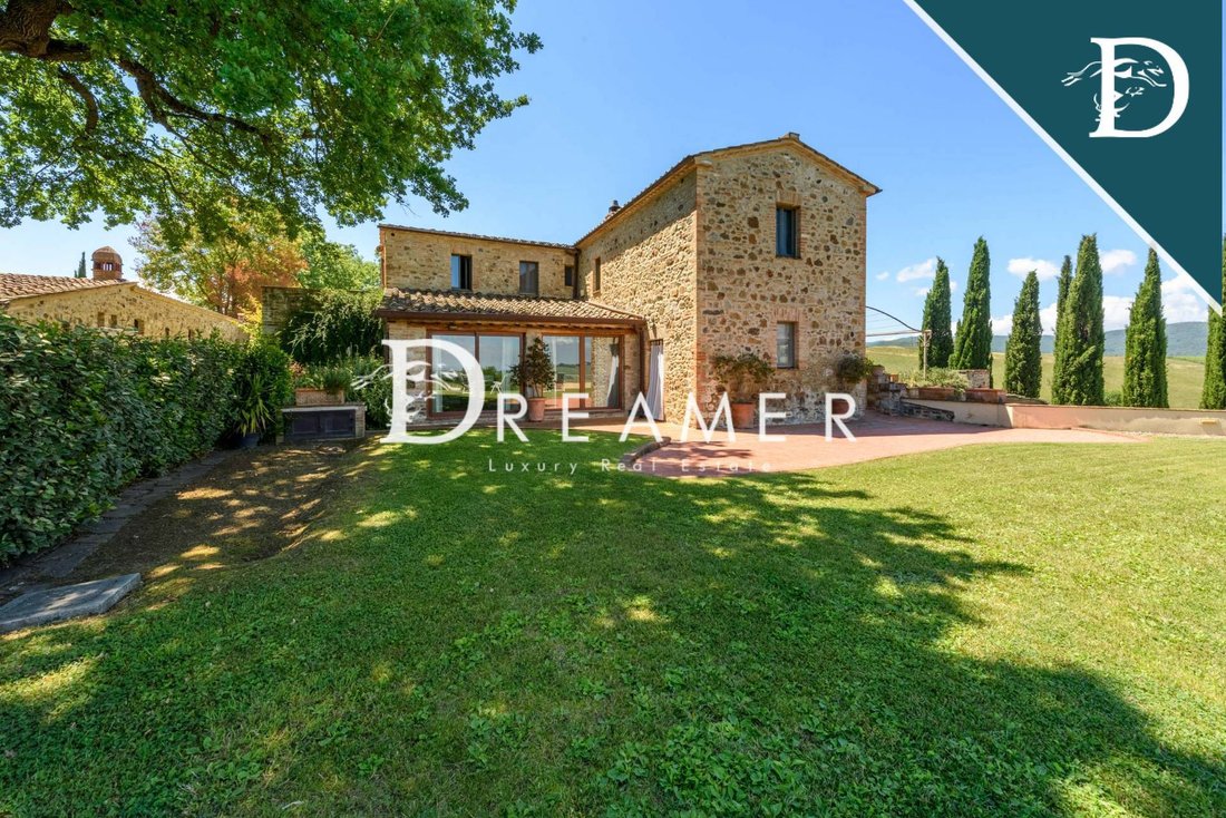 Villa in Castiglione d'Orcia, Tuscany, Italy 3 - 14374290