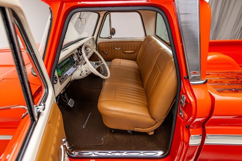 Pickup in Charlotte, United States 3 - 14372538