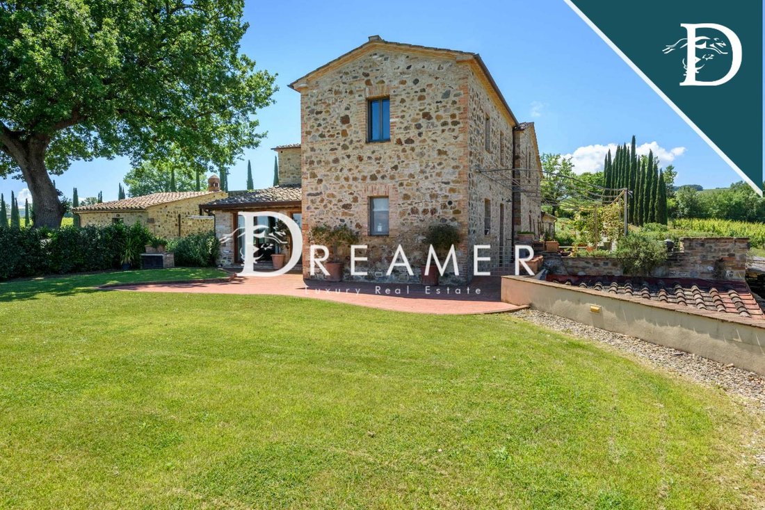 Villa in Castiglione d'Orcia, Tuscany, Italy 5 - 14374290