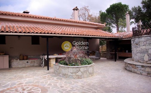 House in Oropos, Attica, Greece 1