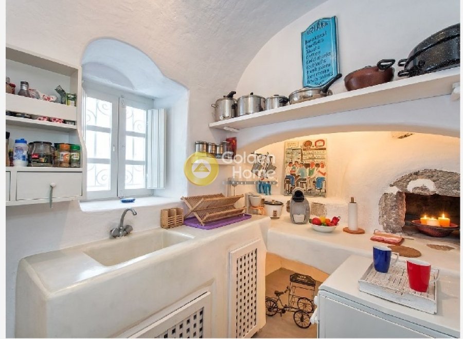 House in Thira, Aegean, Greece 1 - 14370409