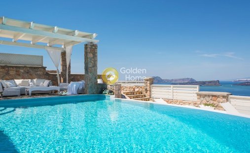 House in Thira, Aegean, Greece 1
