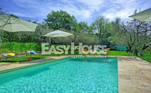 Country House in Terranuova Bracciolini, Tuscany, Italy 1