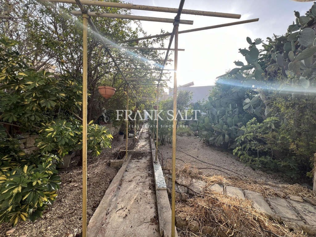 Paola, Converted Townhouse In Paola, Malta For Sale (14372650)