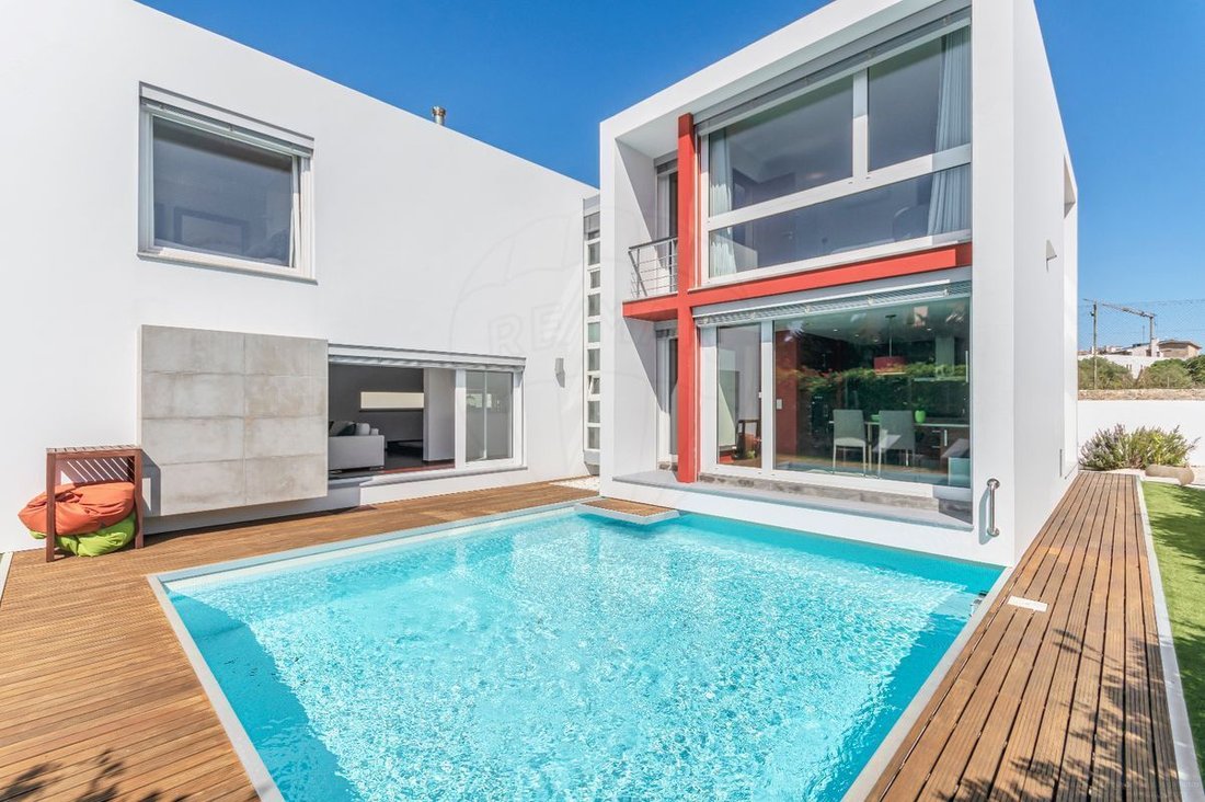 House in Carcavelos e Parede, Lisbon, Portugal 1 - 14374006