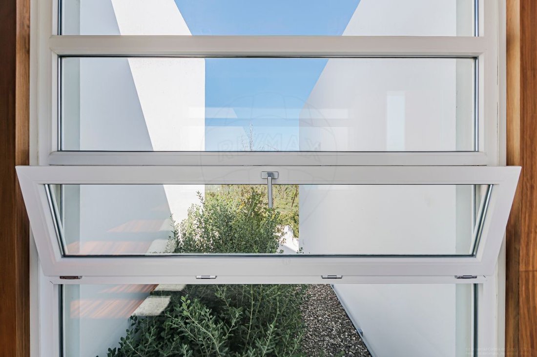 House in Carcavelos e Parede, Lisbon, Portugal 3 - 14374006