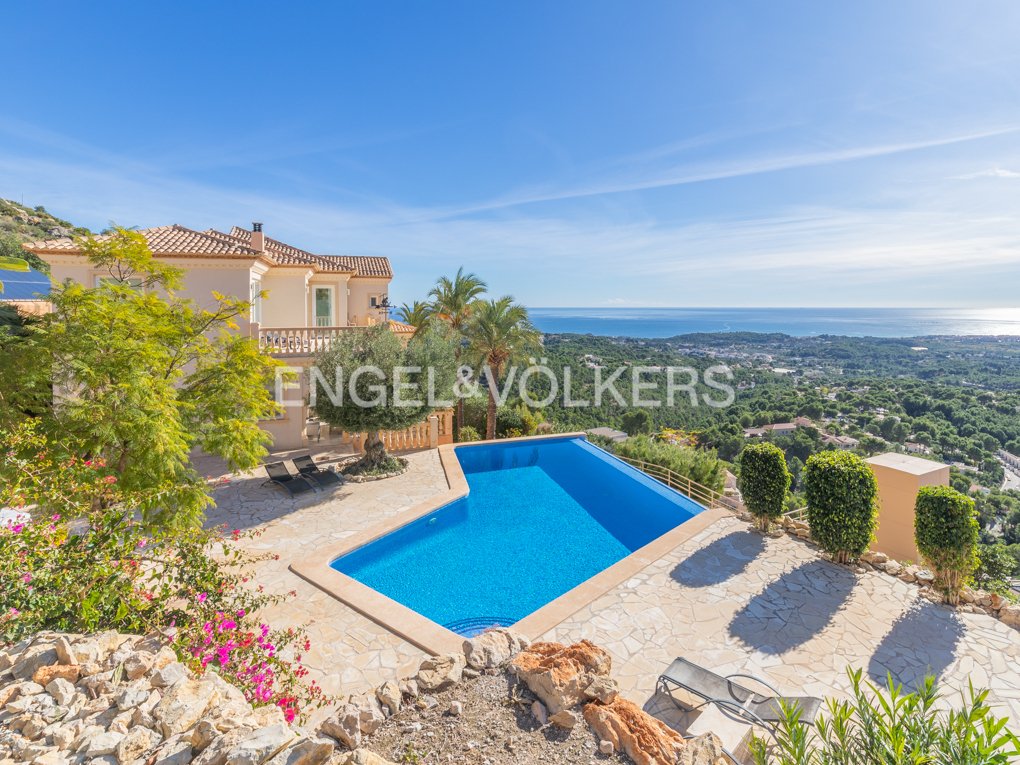 Villa in Altea, Valencian Community, Spain 1 - 14372308