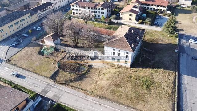 A Crown of Stone & Verdure: Lombardy’s Timeless Palace Awaits Its Sovereign