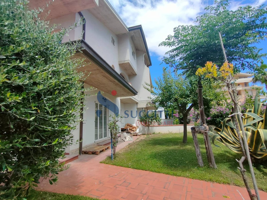 Villa in Tortoreto, Abruzzo, Italy 3 - 14374294