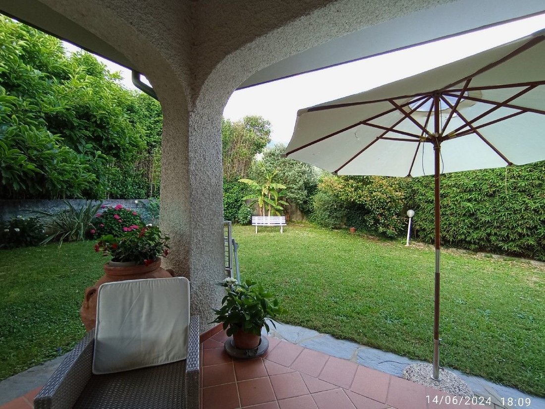 Villa in Camaiore, Tuscany, Italy 5 - 14107566