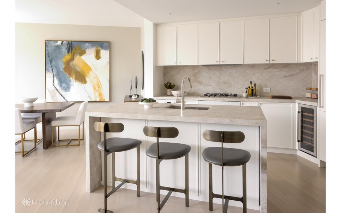 Condo New York In New York, New York, United States For Sale (14377377)