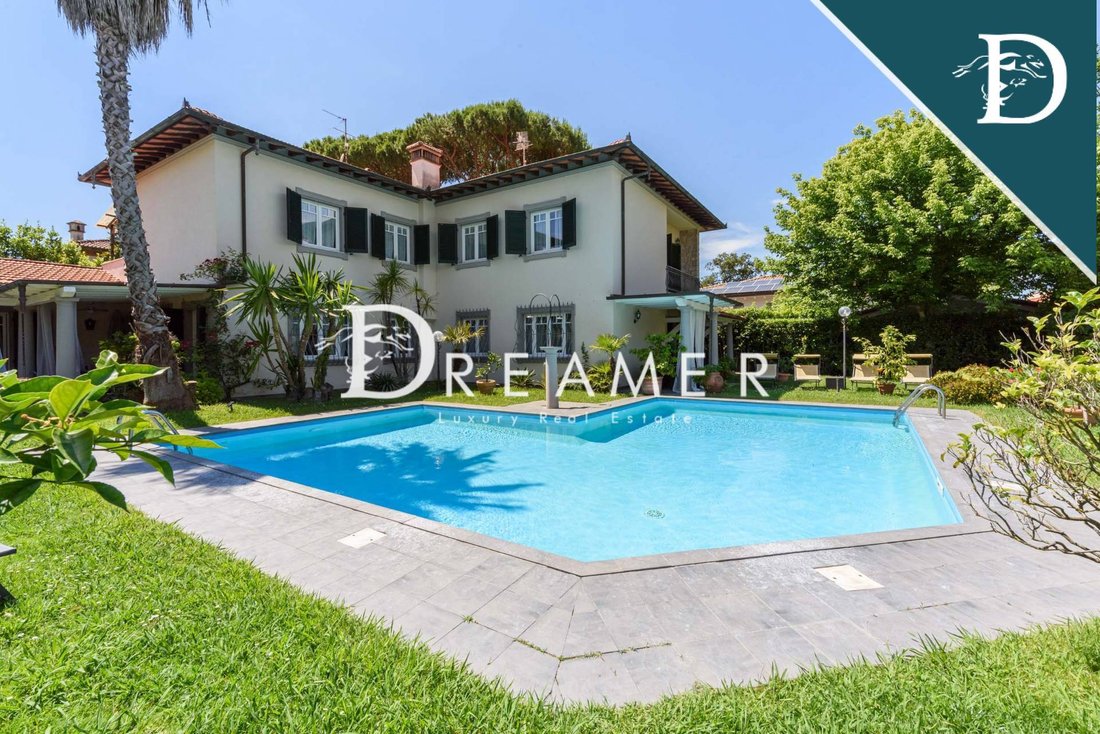 Villa in Center, Forte dei Marmi, Tuscany 1 - 14379589