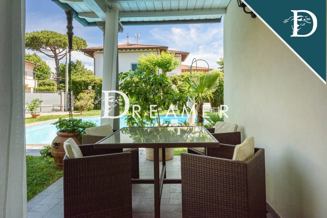 Villa in Center, Forte dei Marmi, Tuscany 4 - 14379589