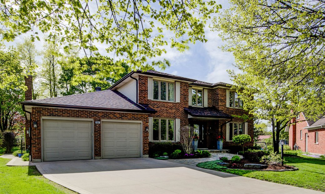 Coveted Upper Beechwood Area 460 Drake Circle In Waterloo, Ontario, Canada For Sale (14380608)