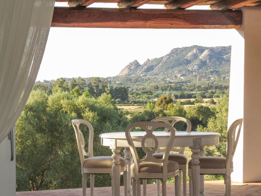 Villa Sa Nùe In San Pantaleo, Sardinia, Italy For Rent (11177750)