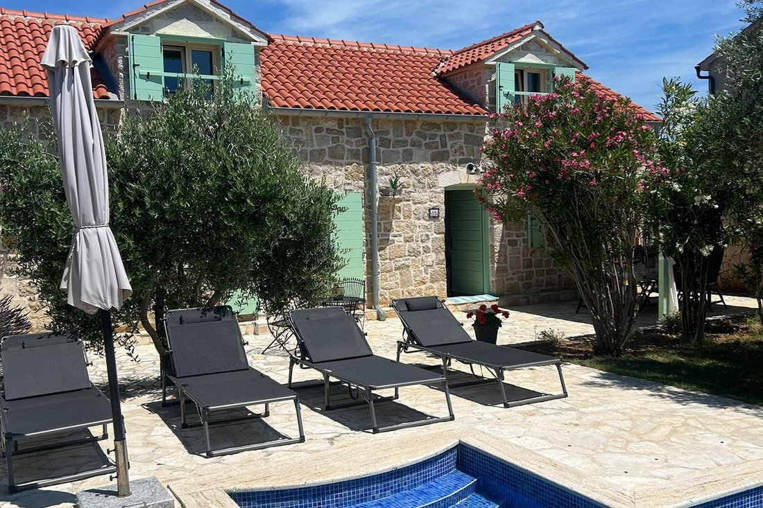 Villa in Privlaka, Zadar County, Croatia 2 - 14383380