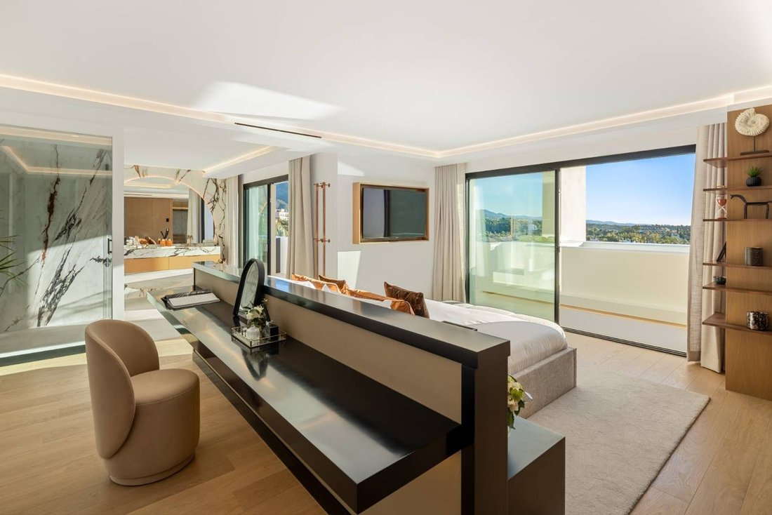 Apartamento en Playa Puerto Banús, Marbella, España 3 - 14383390