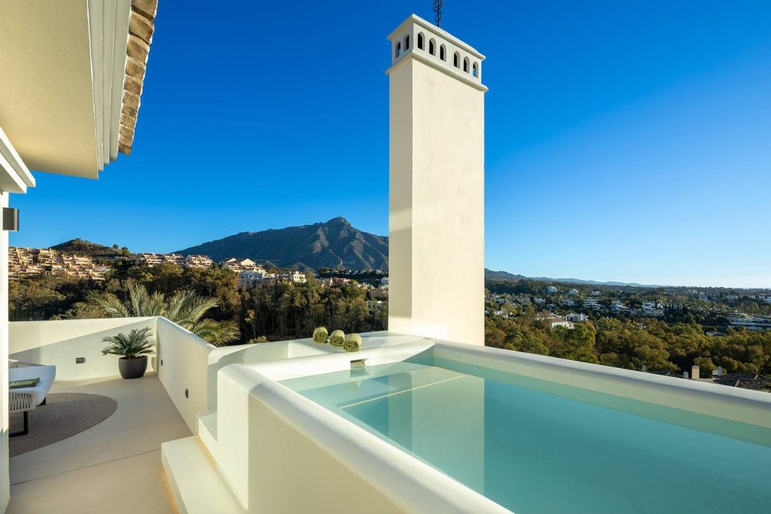 Apartamento en Playa Puerto Banús, Marbella, España 2 - 14383390