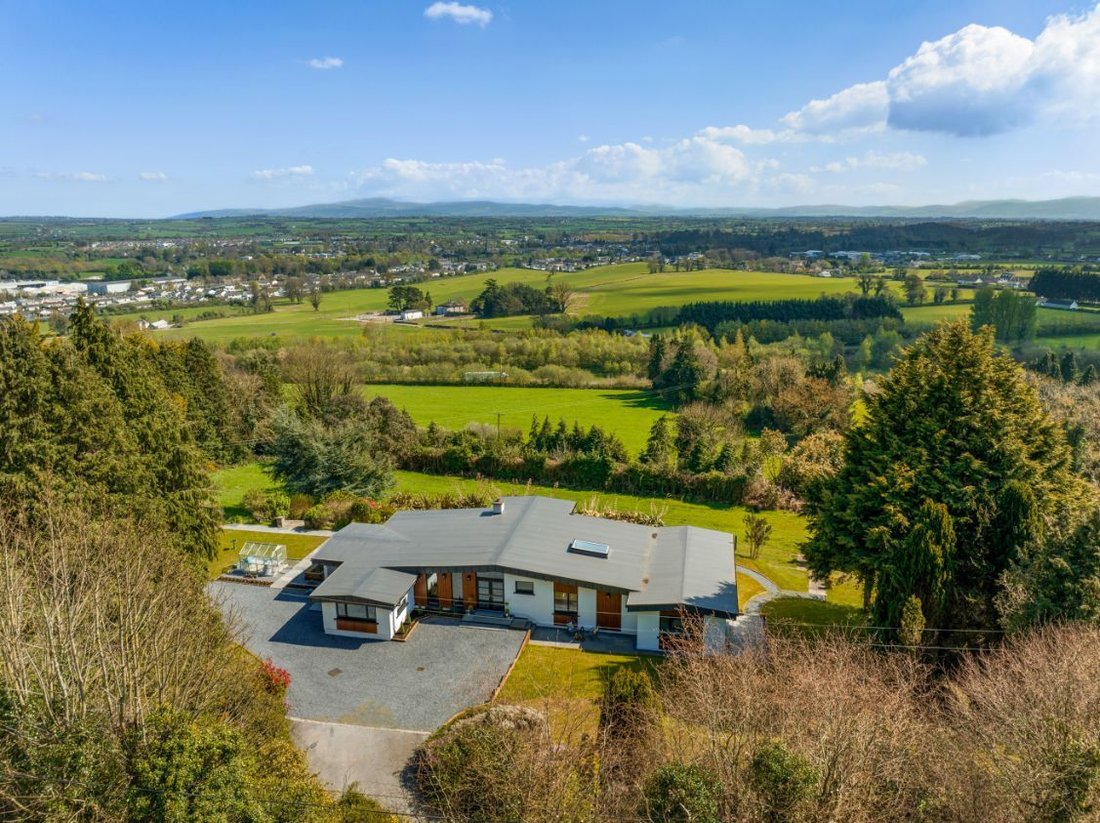 Bun Na Coille, Mountain Road, Cahirabbey In Cahir, County Tipperary