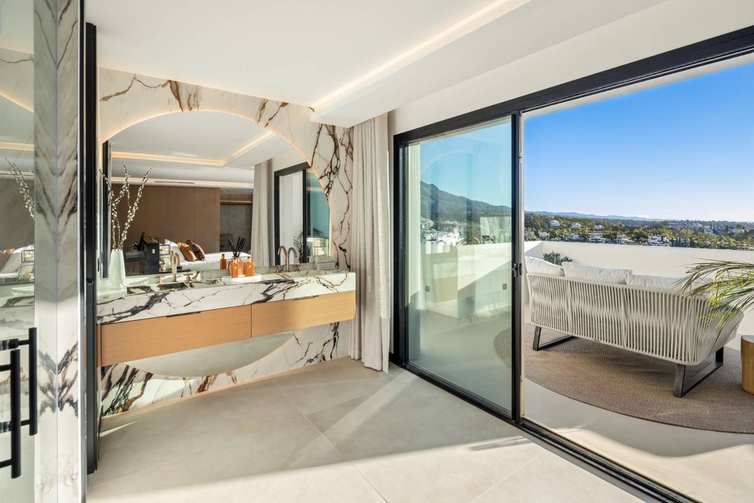 Apartamento en Playa Puerto Banús, Marbella, España 4 - 14383390