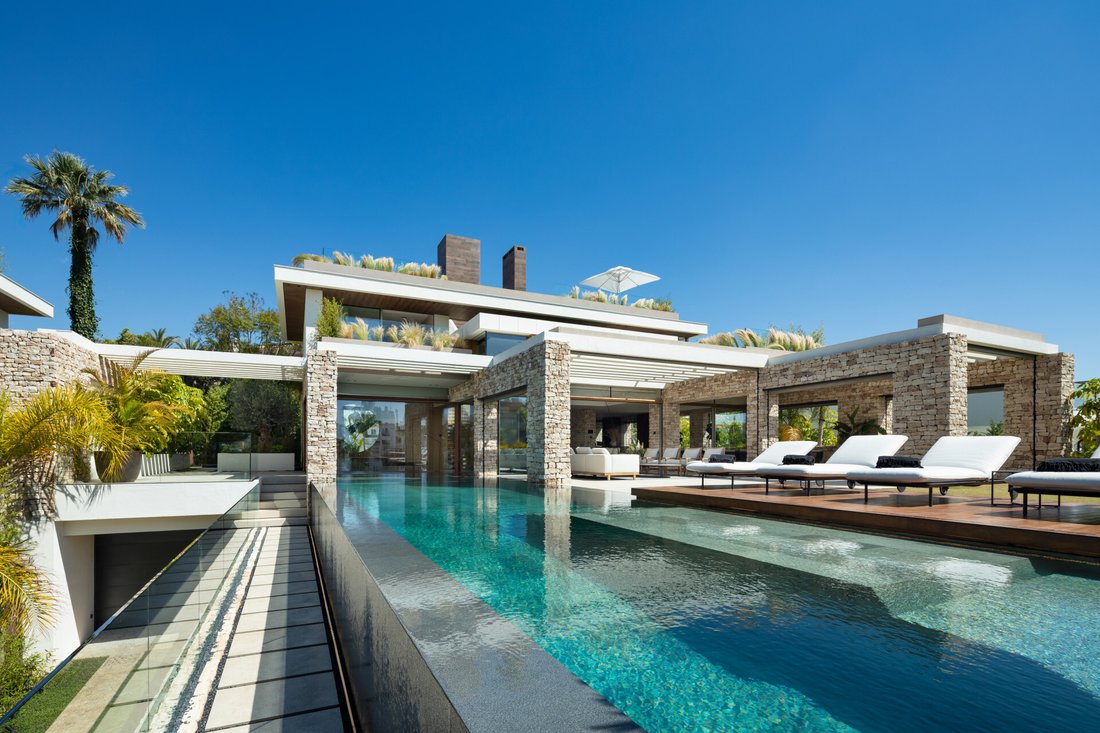 Villa in Marbella, Andalusia, Spain 3 - 14381250