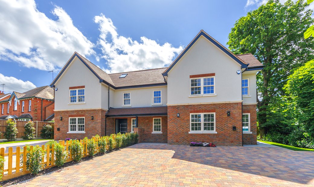 6 Bedroom Semi Detached House For Sale In In Radlett, England, United