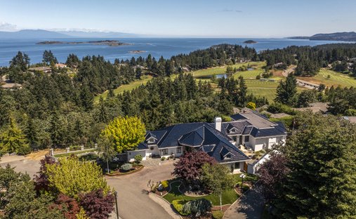 House in Nanoose Bay, British Columbia, Canada 1