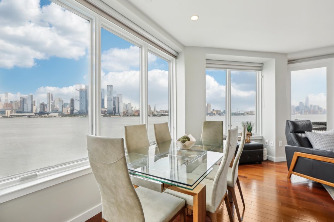 600 Harbor Boulevard 981 In Weehawken, New Jersey, United States For Sale (14386308)