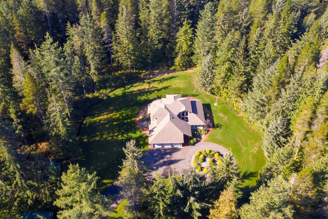 House in Campbell River, British Columbia, Canada 3 - 14385167