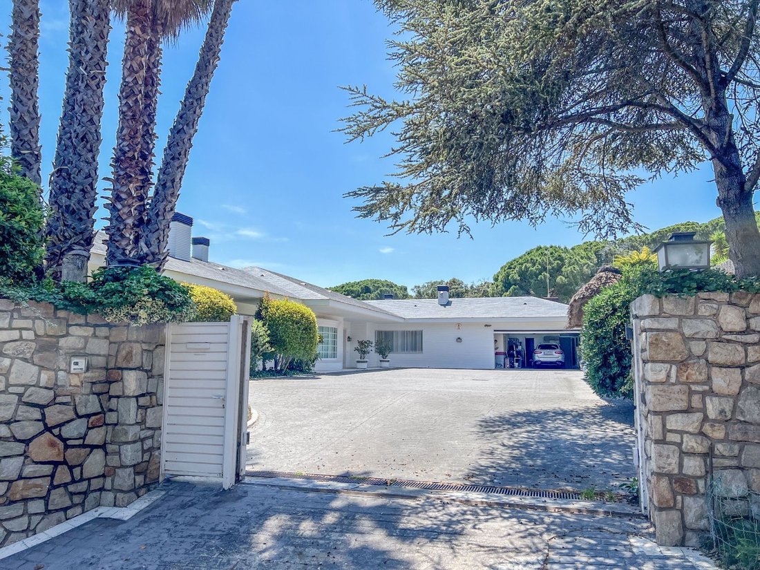 Villa in Sant Vicenc de Montalt, Catalonia, Spain 5 - 14384453