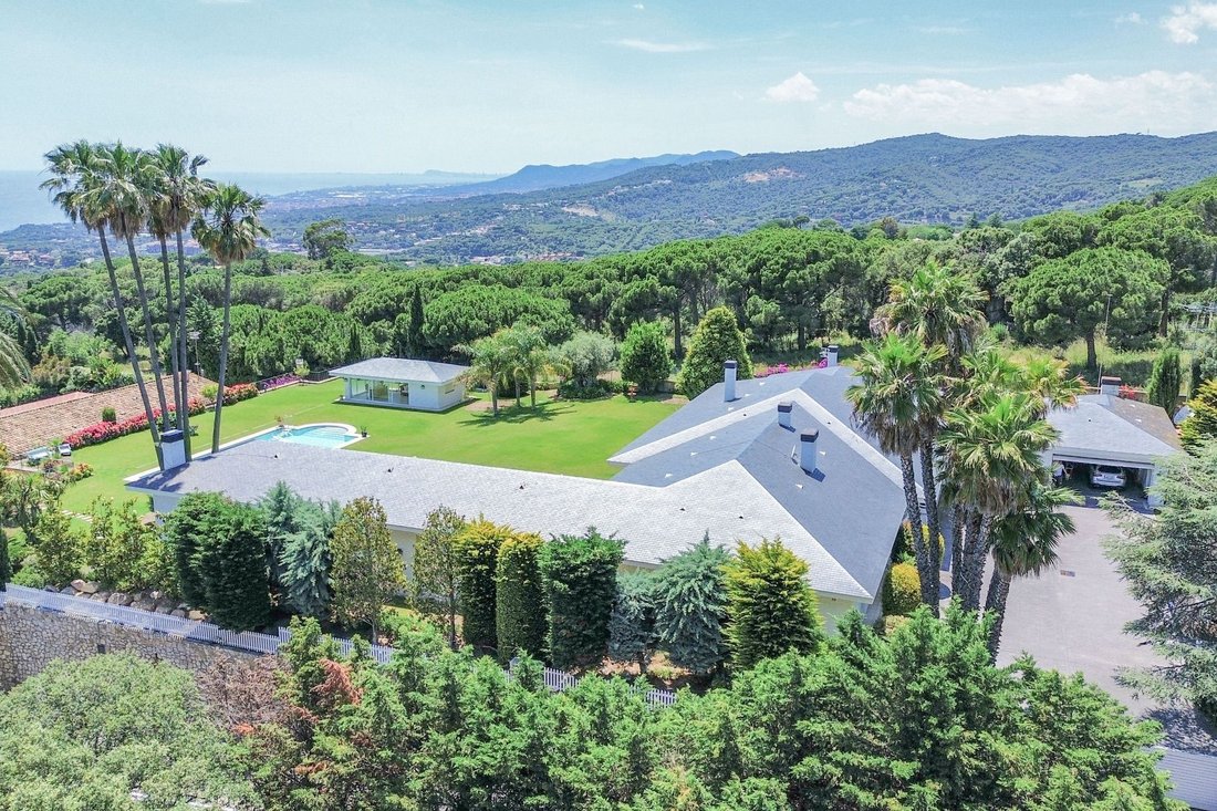 Villa in Sant Vicenc de Montalt, Catalonia, Spain 4 - 14384453