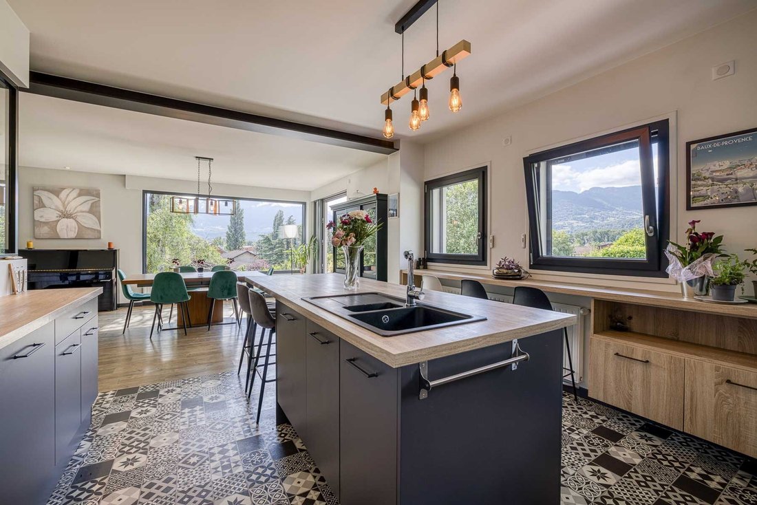 House in Sévrier, Auvergne-Rhône-Alpes, France 2 - 14385293