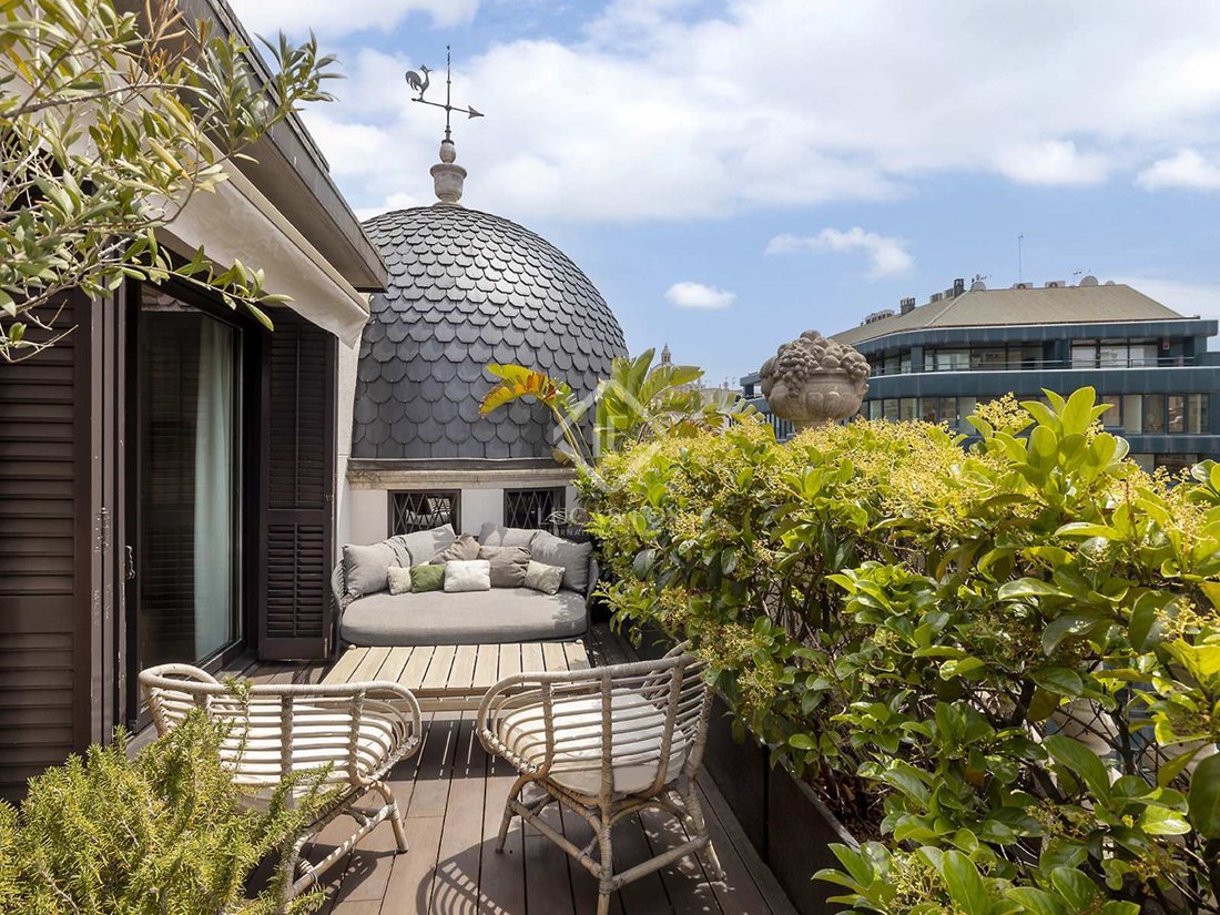 Barcelona Private Jet Hire | Air Charter Flights Spain | Vector Jet - Penthouse Jets Barcelona