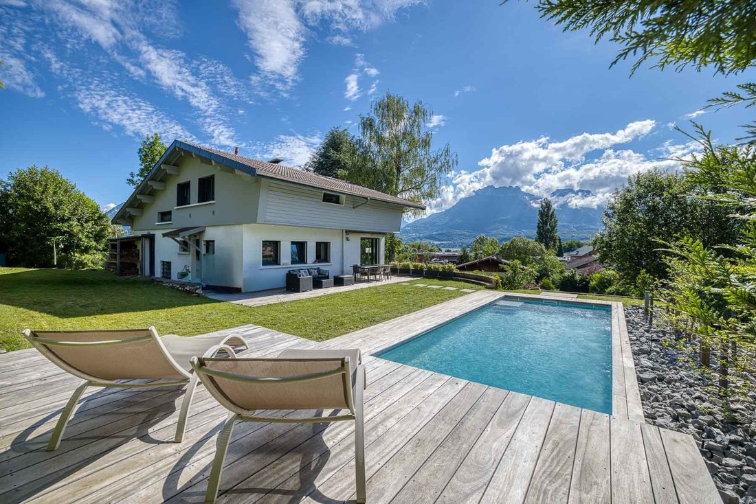House in Sévrier, Auvergne-Rhône-Alpes, France 1 - 14385293