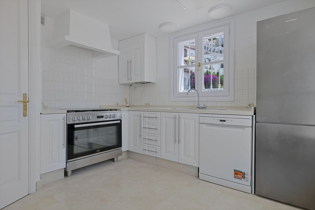 House in Benahavis, Andalusia, Spain 4 - 14385534
