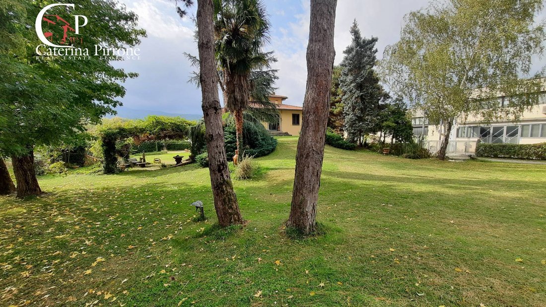 Villa in Vicchio, Tuscany, Italy 2 - 14386127