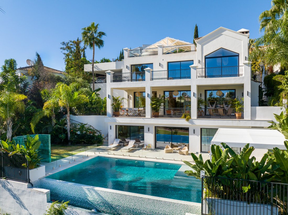Villa in La Quinta, Benahavis, Andalusia 1 - 14386143