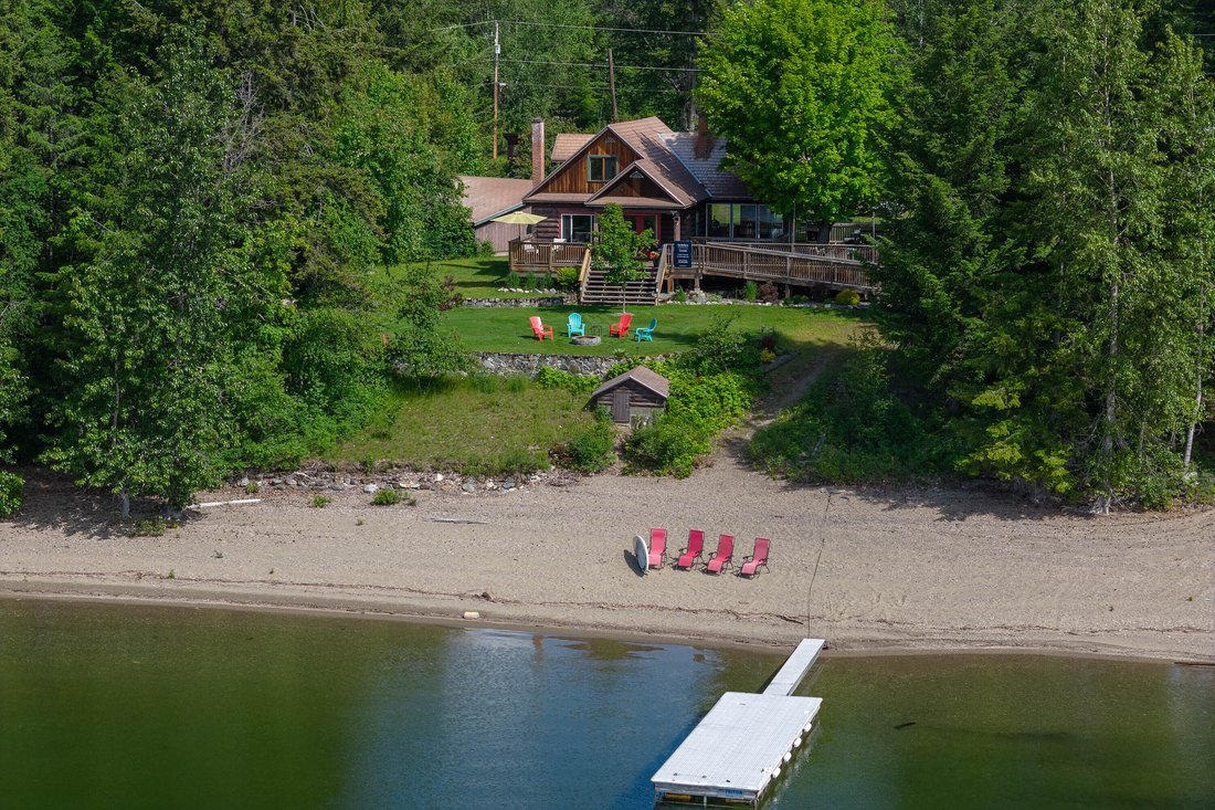 Charming Waterfront Home In Magna Bay, British Columbia, Canada For