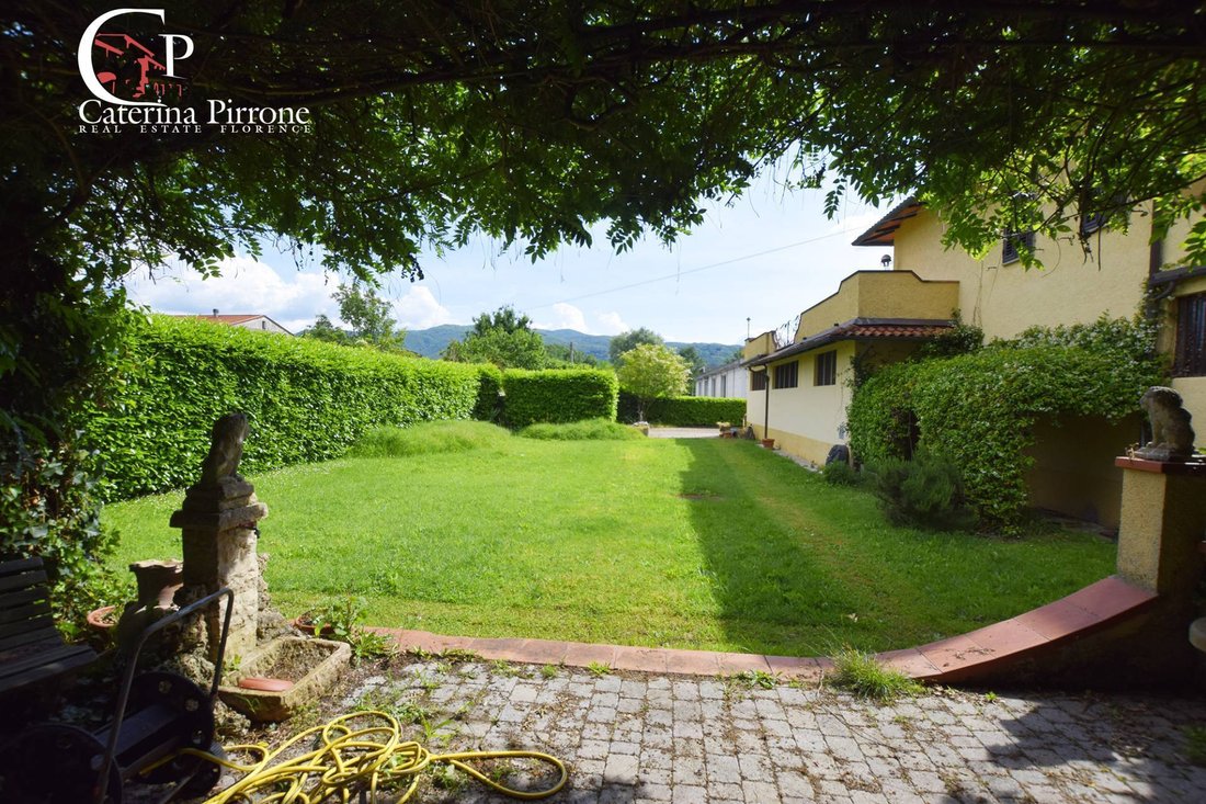 Villa in Vicchio, Tuscany, Italy 4 - 14386127