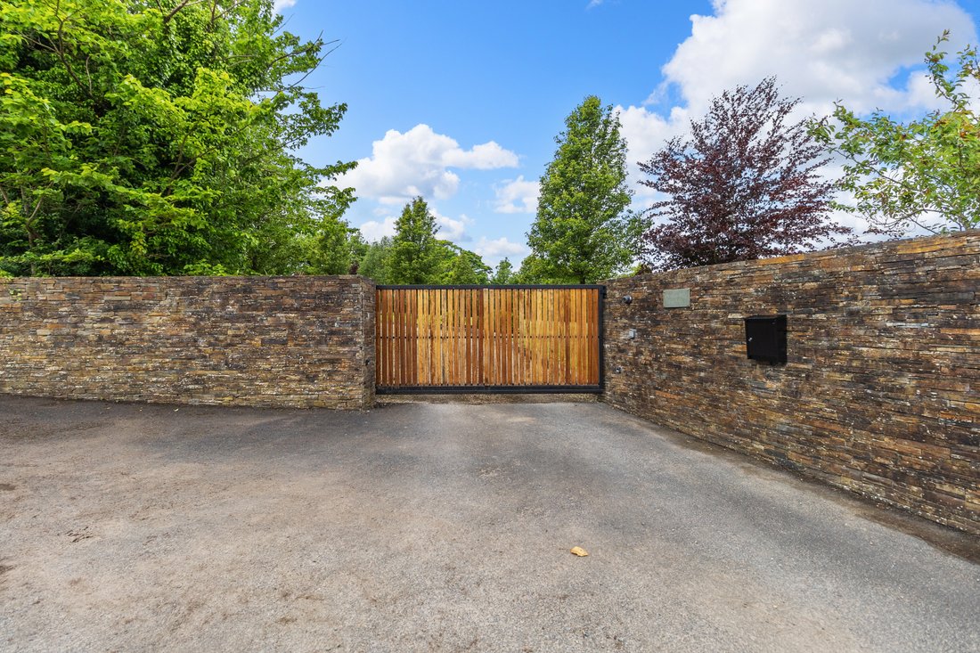 Oyster Bay Lodge In Woodstown, County Waterford, Ireland For Sale