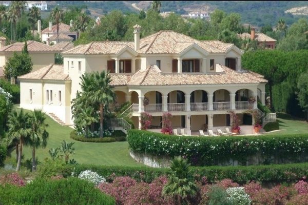 Villa in Sotogrande, San Roque, Andalusia 1 - 14386960