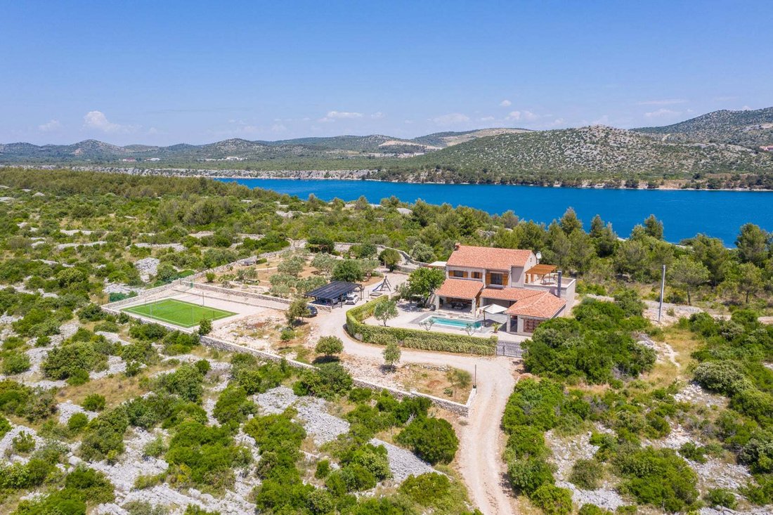 House in Gradska cetvrt Varos, Sibenik, Sibenik-Knin County 1 - 14387999