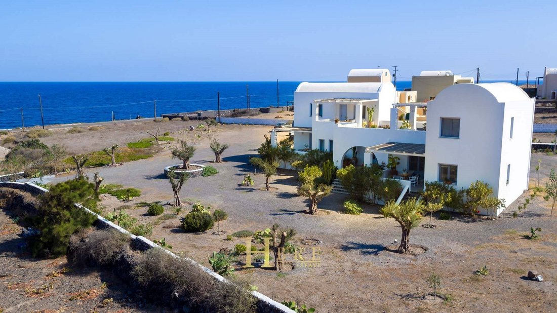 House in Thira, Aegean, Greece 1 - 14390597